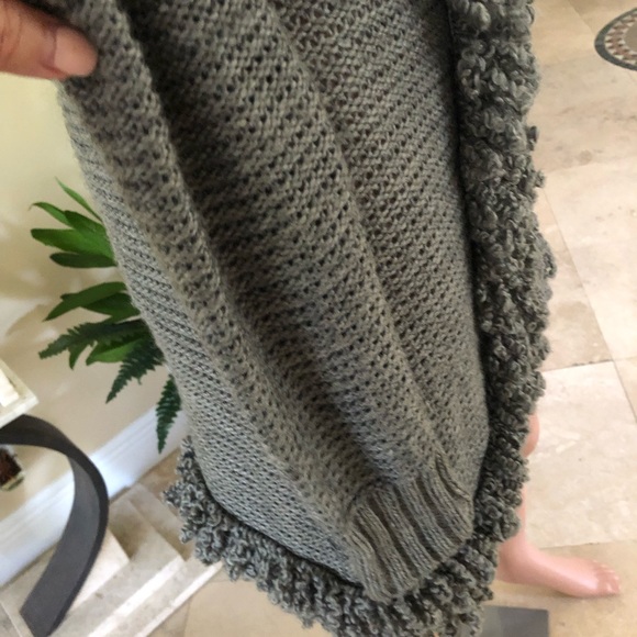 Beautiful Unique Style Gray Sweater - Picture 3 of 14
